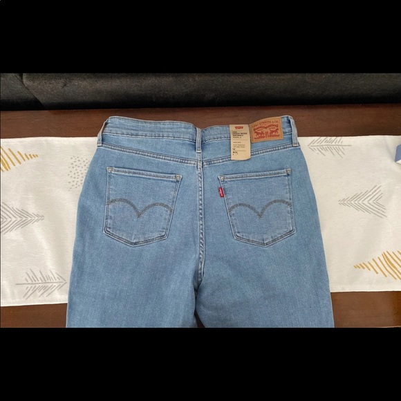 Levi’s Jeans - Picture 4 of 5